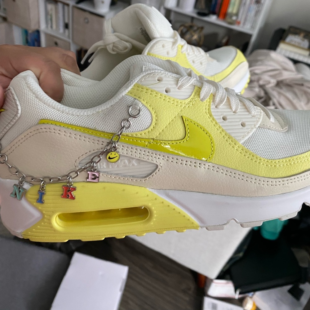 Nike Women’s Air Max 90 SE Yellow “Princess Charming”